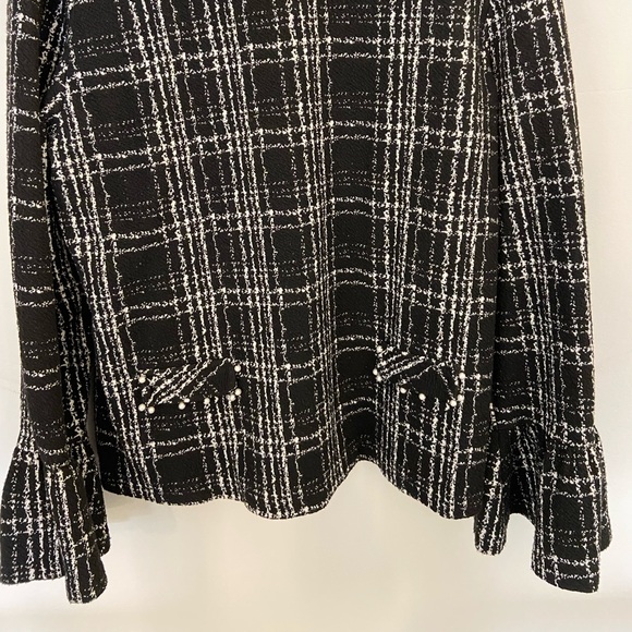 Black and white Karl Lagerfeld knit top - Picture 4 of 4